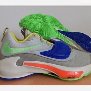 NIKE ZOOM FREAK 3 "PRIMARY COLORS" Basketball Shoes